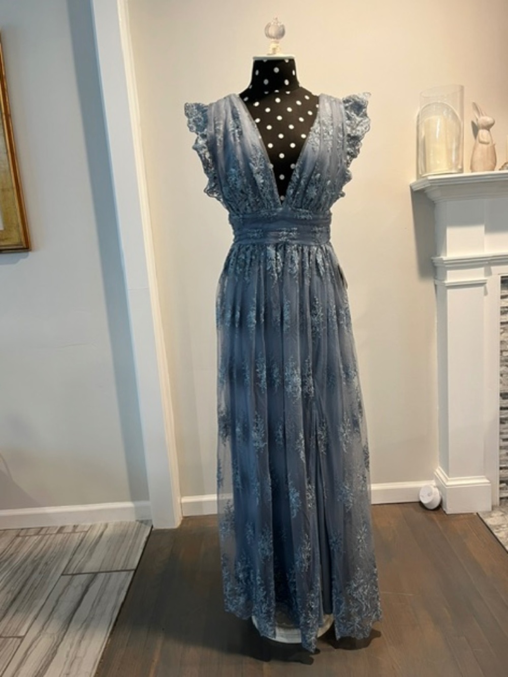NWT Soieblu Soft Dusty Blue Lace V-neck Maxi Dress Flutter Sleeves- L